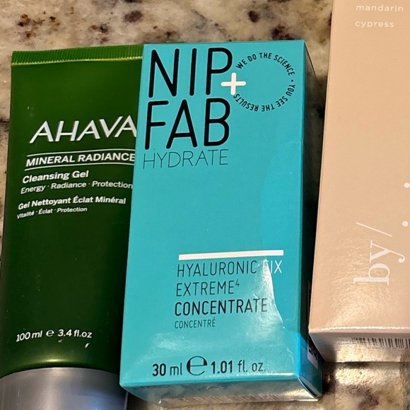 NIP+FAB Hydrate Hyaluronic Acid - Picture 2 of 2